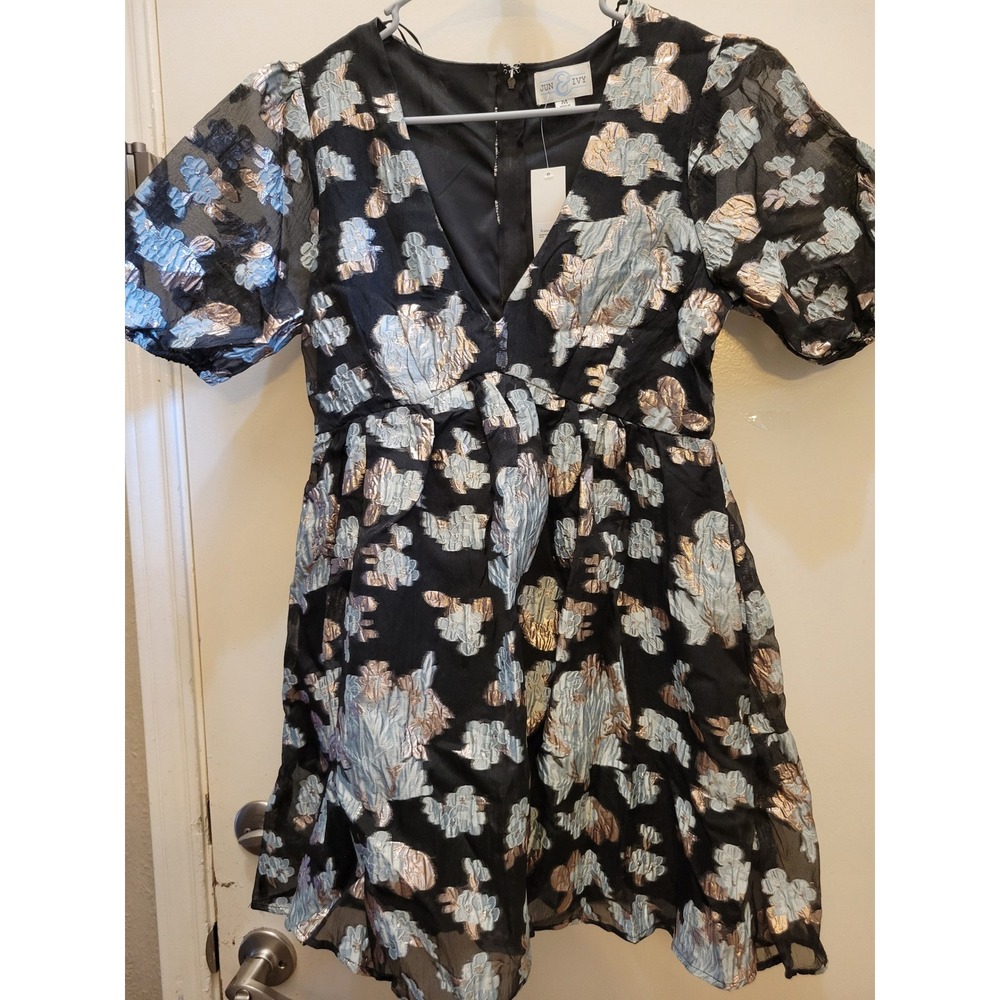 Jun&Ivy Francesca's Black Metallic Floral Jacquard Mini Dress V-Neck M 10 204